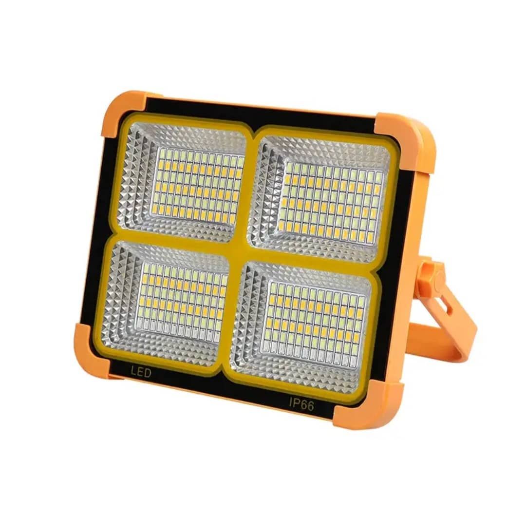 پروژکتور سیار شارژی و پاوربانک خورشیدی IP66